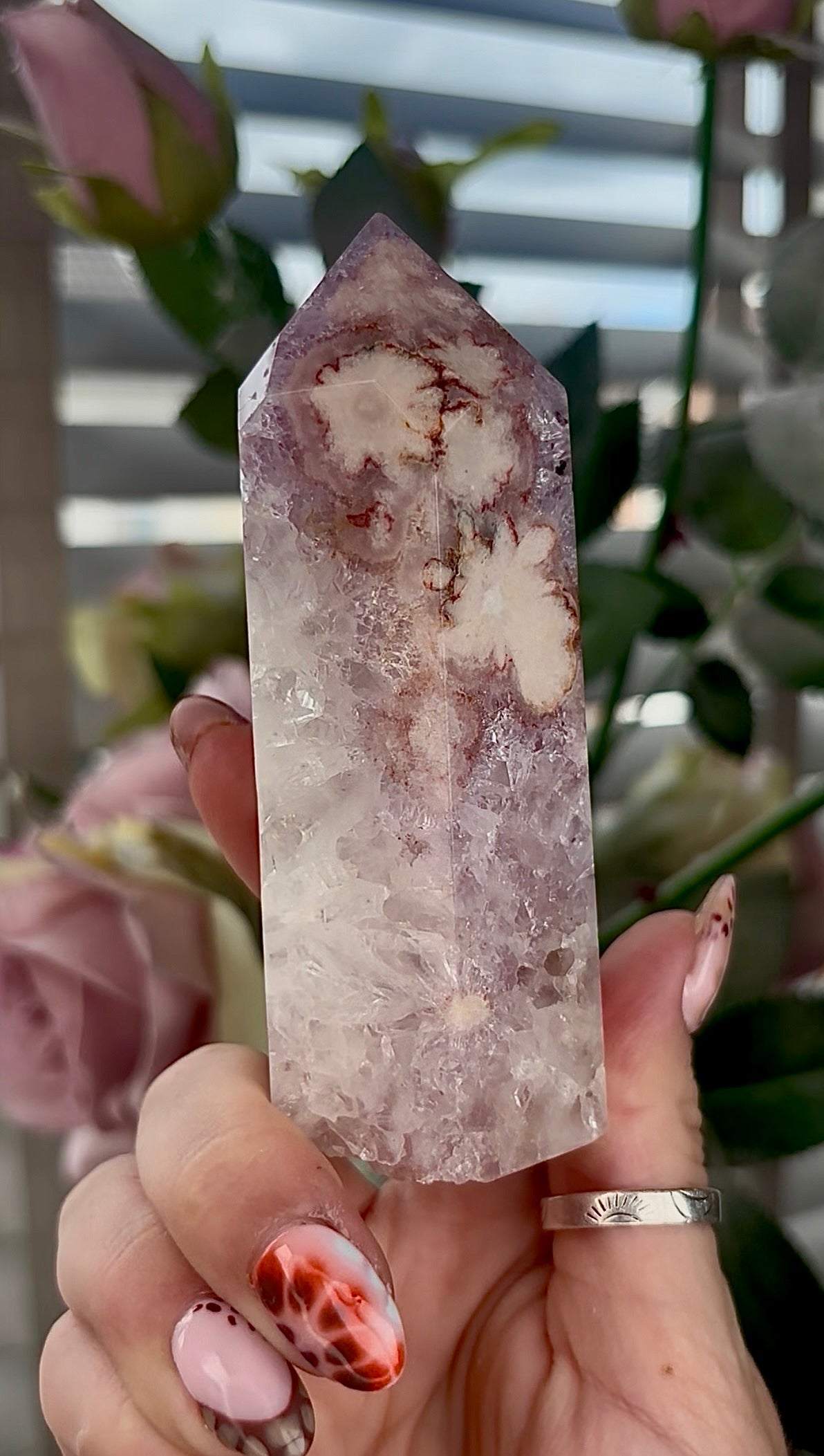 High grade, Amethyst Flower agate tower with quartz