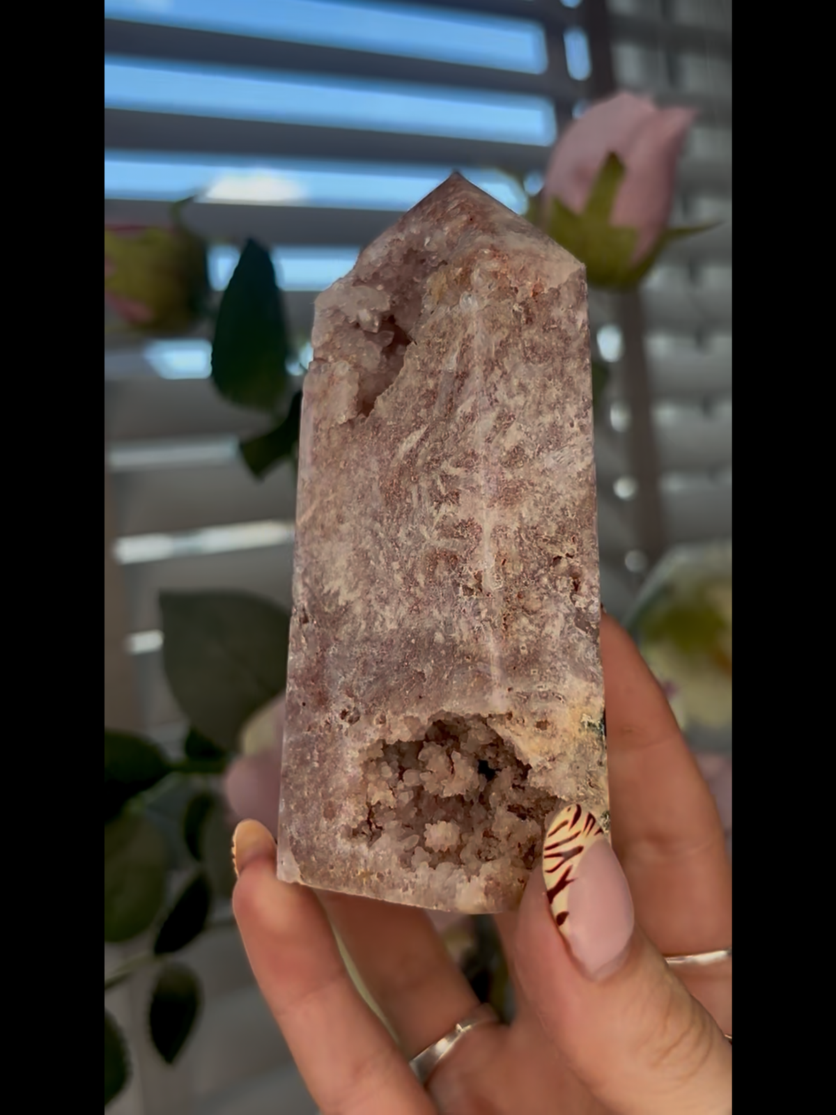 Beautiful, Pink amethyst tower 11.3cm 5.5cm(w) 285g