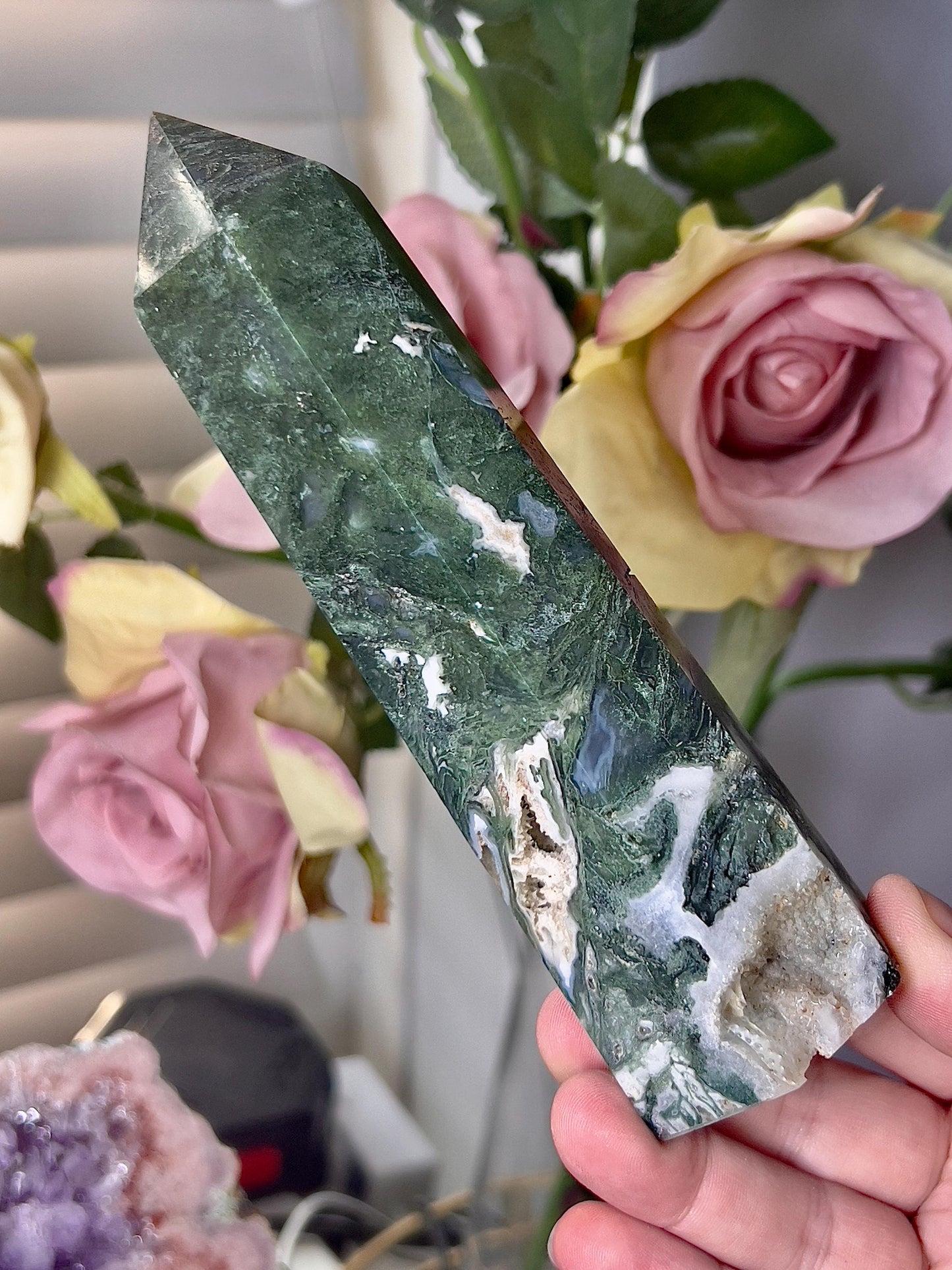 Large, moss agate & quartz tower