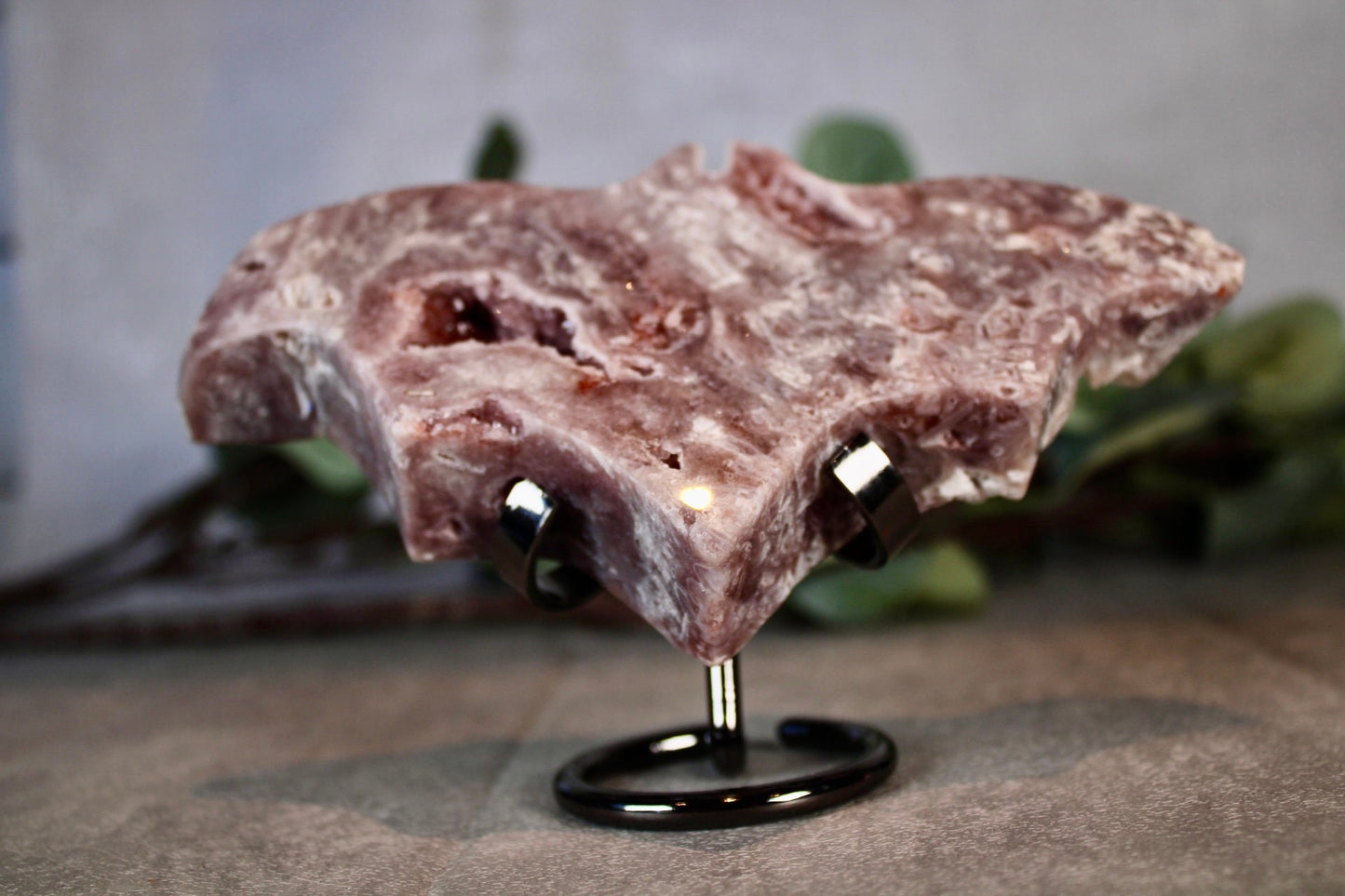 High quality, Freestanding, Red, pink amethyst, bat carving 420g 16cm(W) 9cm(H)