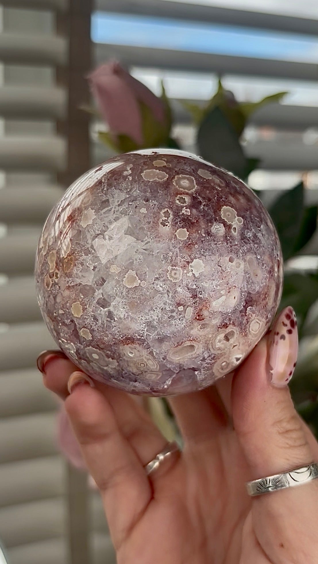 High grade, amethyst Flower agate sphere with high clarity quartz