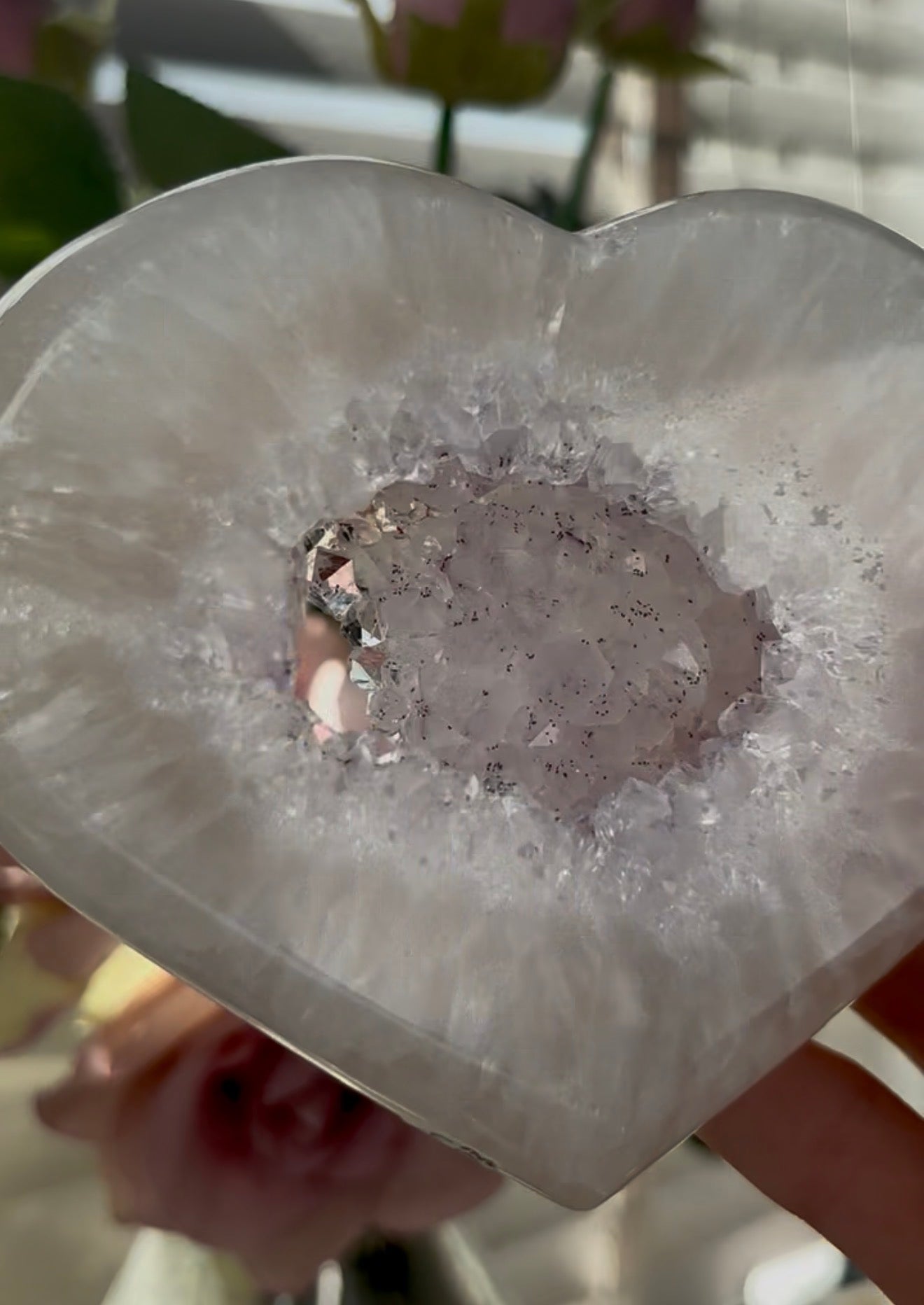 Beautiful, high quality, agate heart  with druzy - stand included