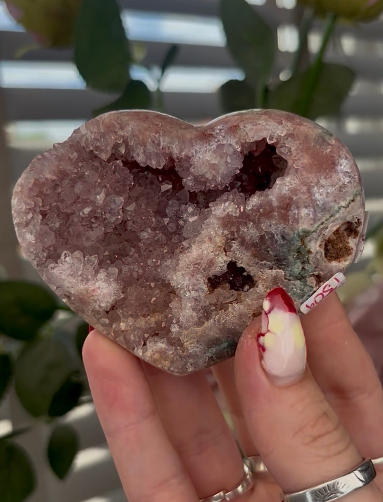 pink amethyst heart - comes with stand (8.3cm)