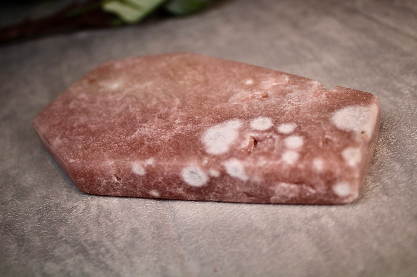 Freestanding, peach toned, high quality, pink amethyst, coffin carving 295g 12.5cm(H) 8cm(W)