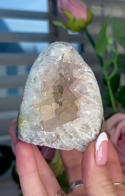 Hugh quality, light Lemon, sugar, Rainbow amethyst cutbase