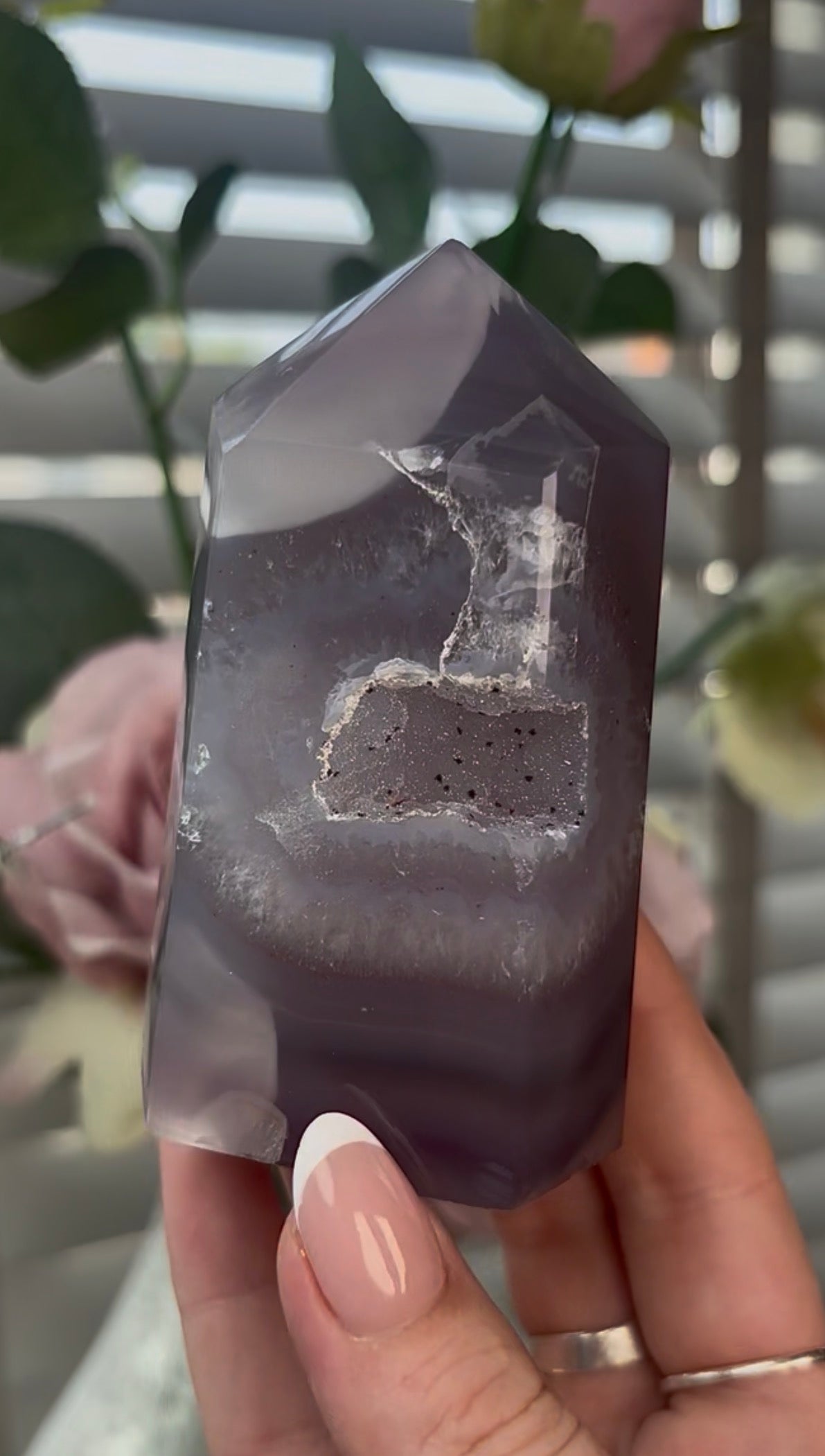 Beautiful, agate tower with druzy