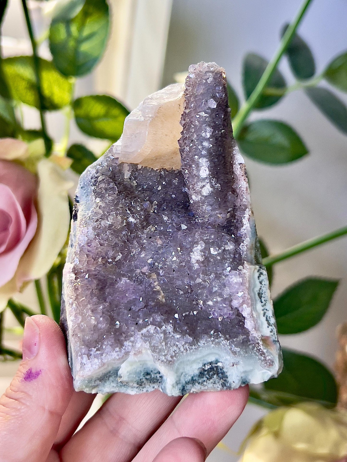 amethyst cutbase freeform with calcite 300g 9cm(h) 6cm(w)