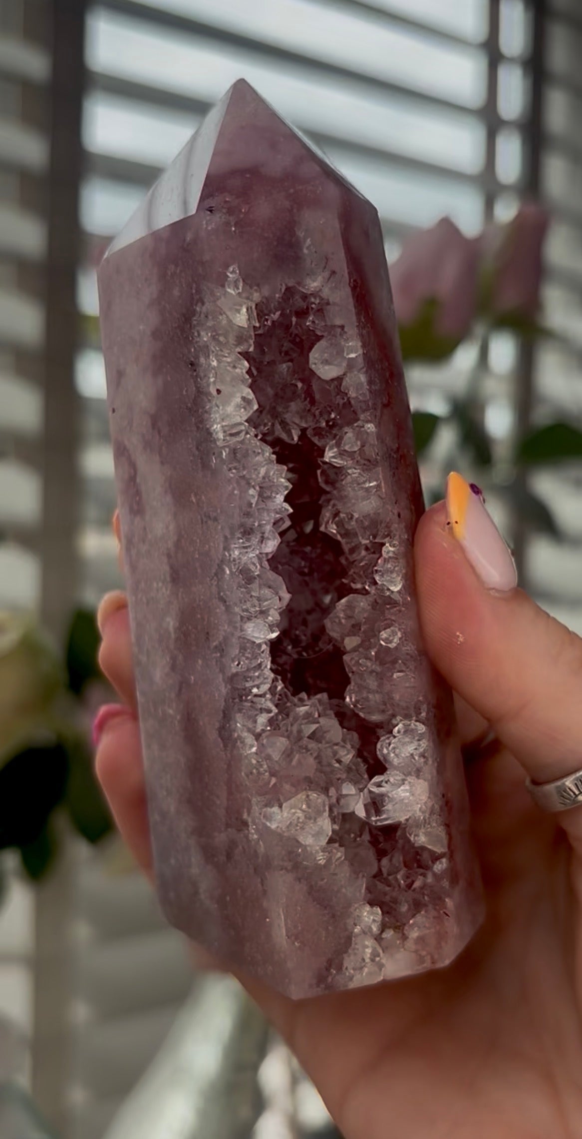 High quality, Pink amethyst tower, with quartz druzy side