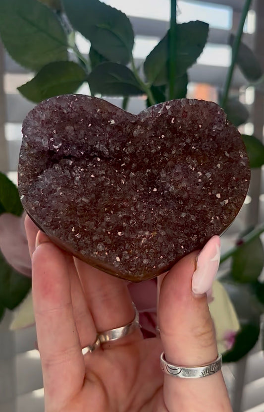 Uruguay, rainbow amethyst heart - comes with stand in purple berry tones
