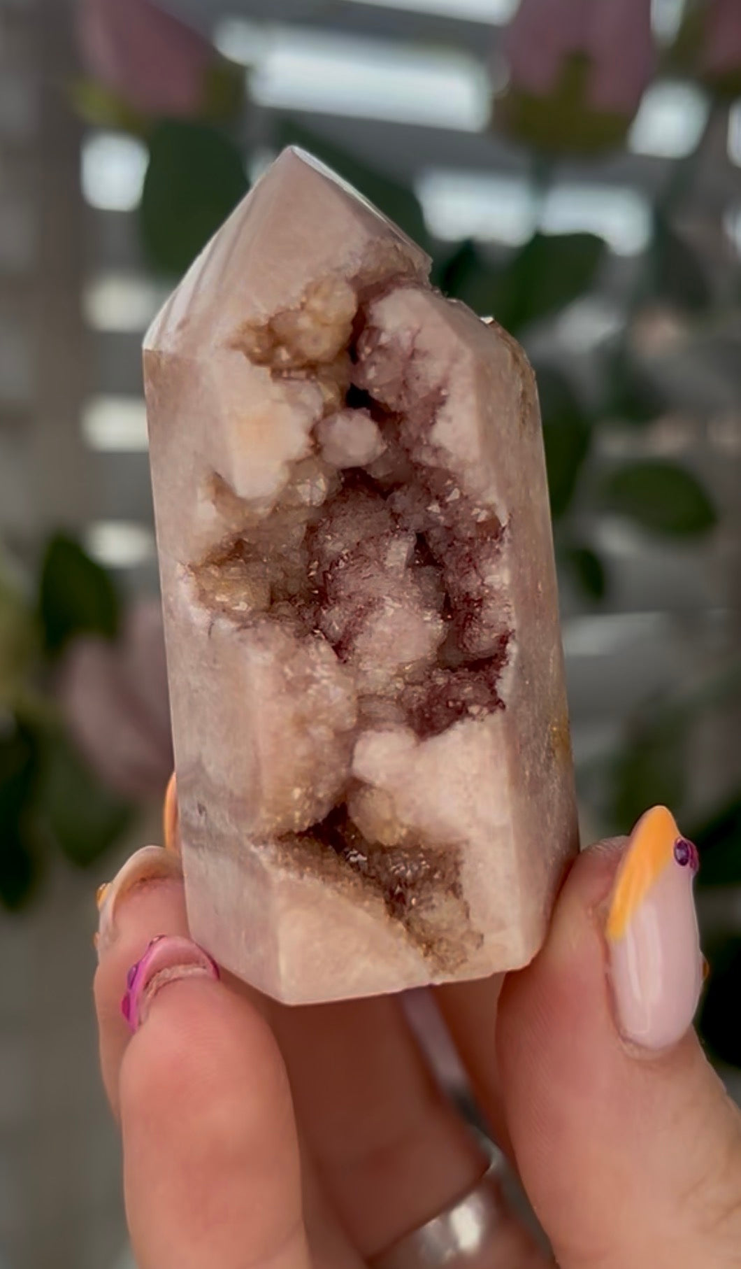 Beautiful, mini Pink amethyst tower