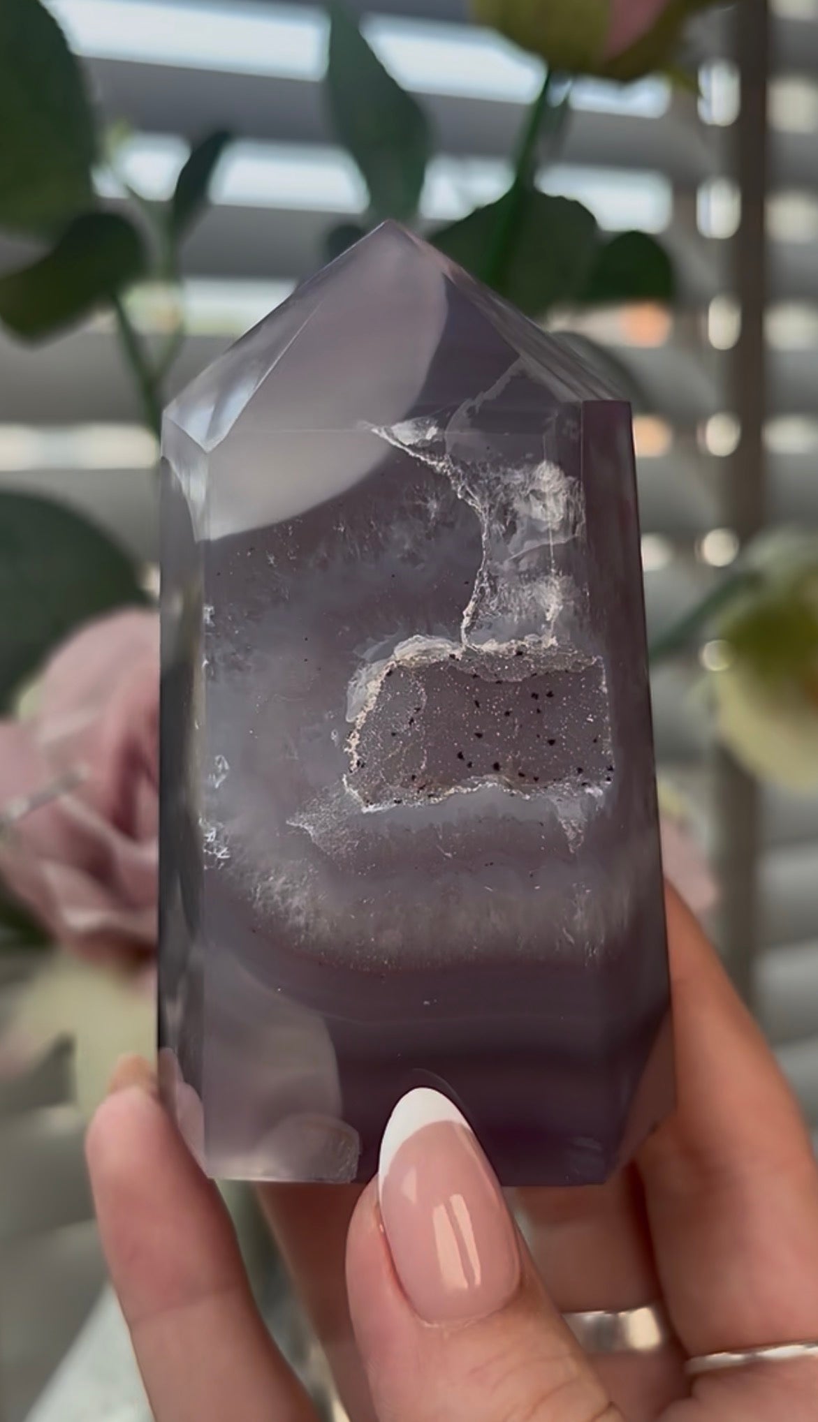 Beautiful, agate tower with druzy