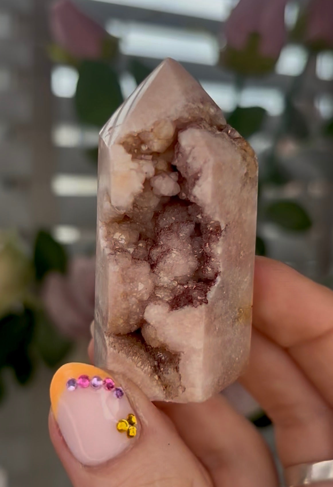Beautiful, mini Pink amethyst tower