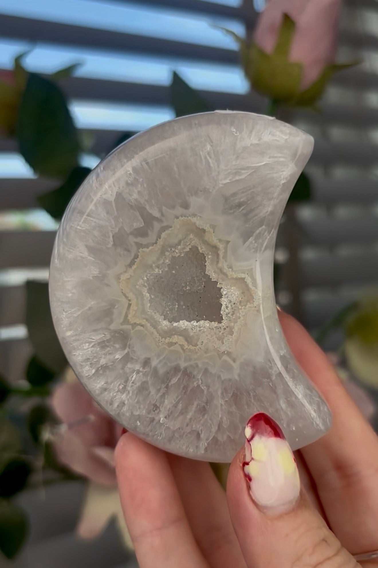 Beautiful, high quality, agate moon with druzy - stand included