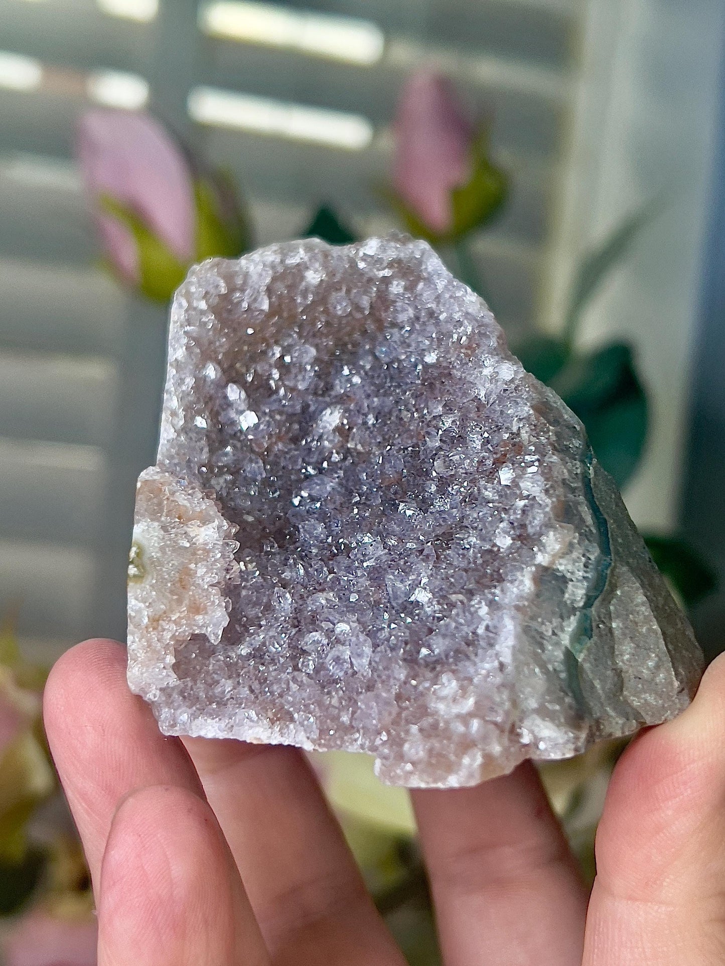 amethyst cutbase light pink toned freeform - 190G 5CM (H) 7CM (W)