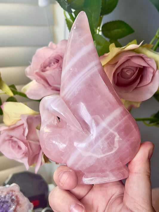 High grade, rose quartz swan carving