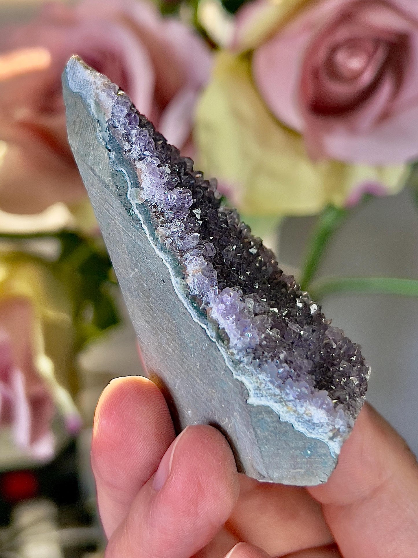 amethyst cutbase freeform - 90g 7cm(h) 5cm(w)