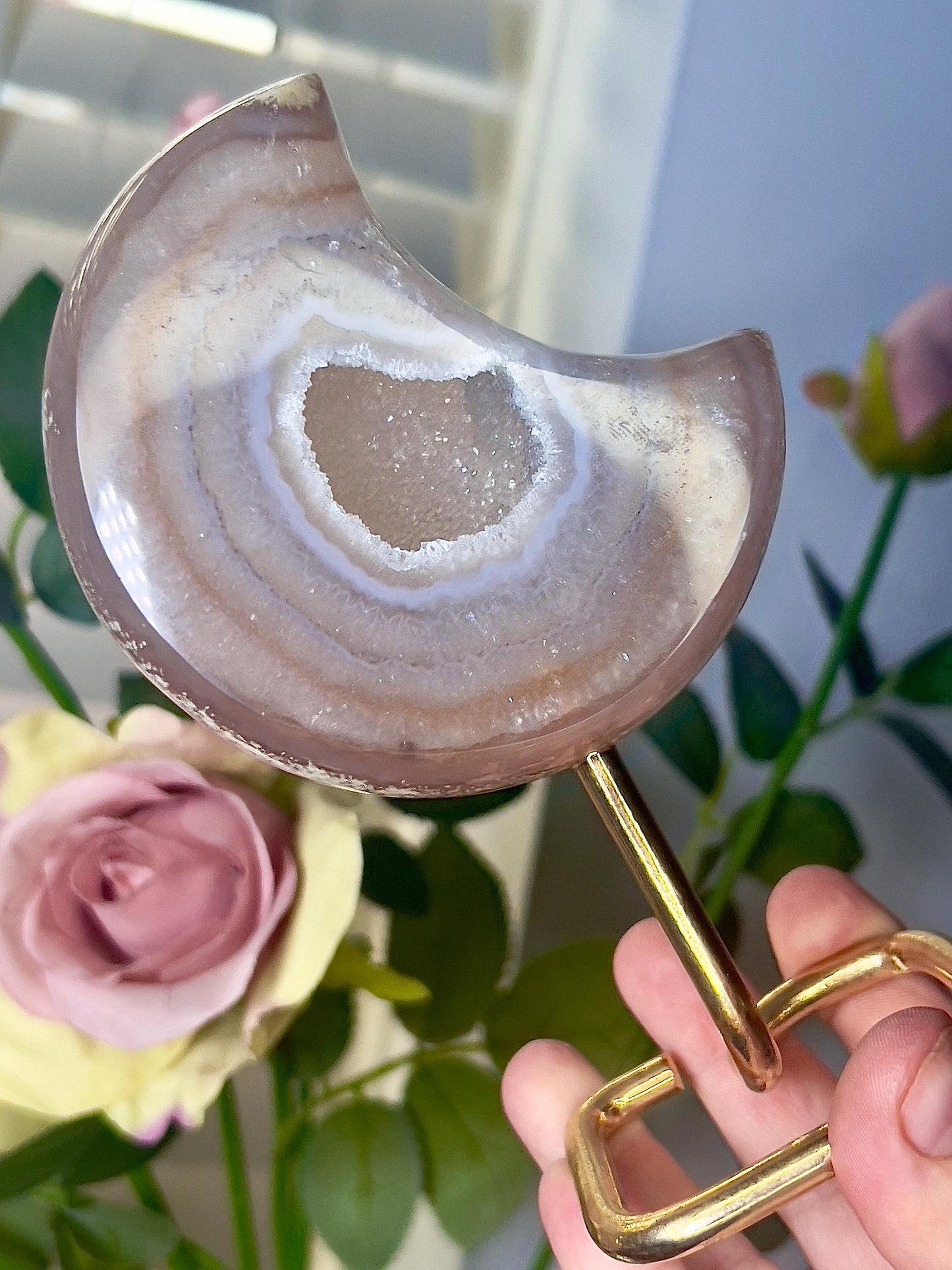 Beautiful, agate moon on stand 440g 15cm(h)