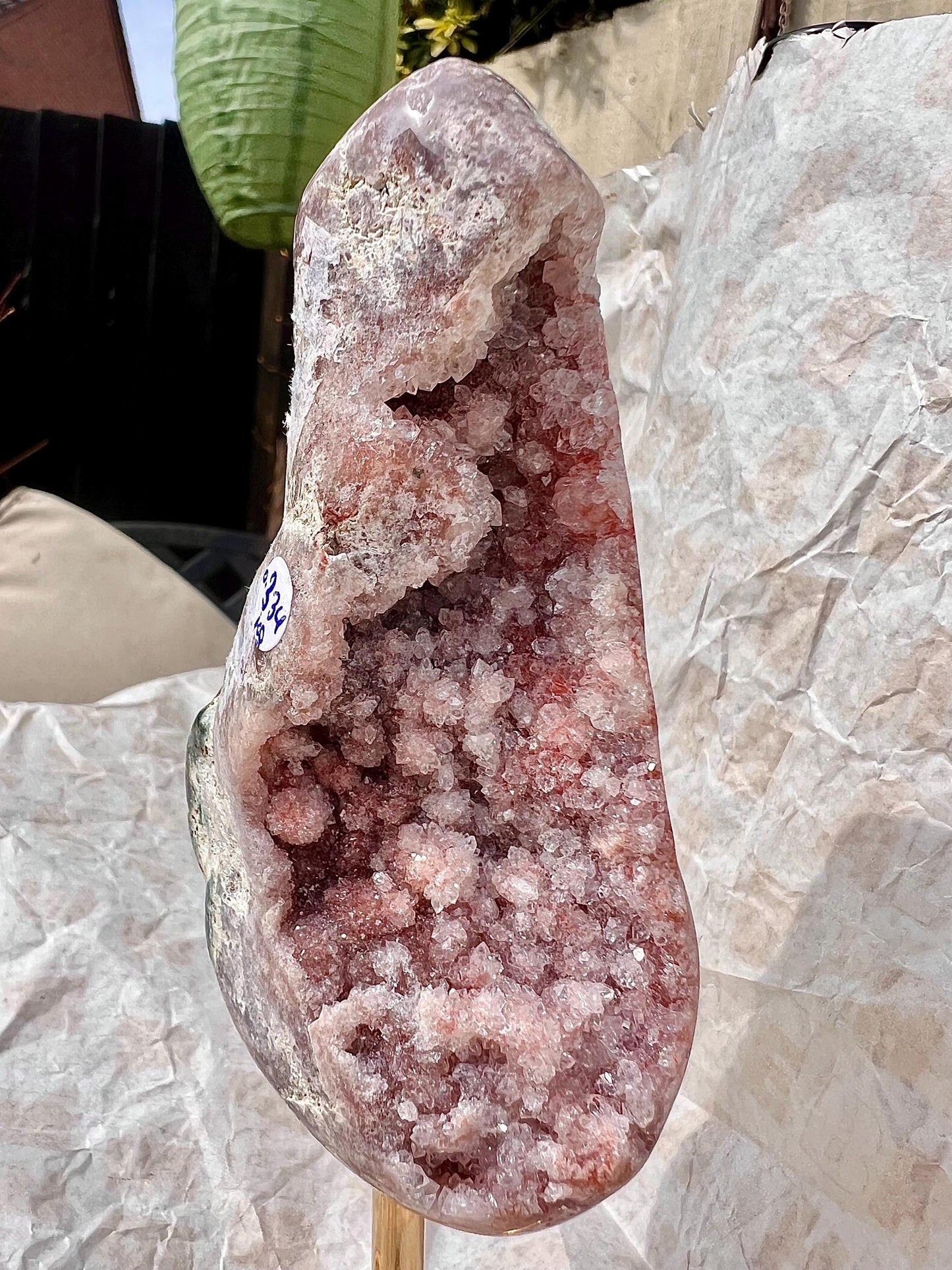 high grade, pink amethyst Freeform on stand 0.334g