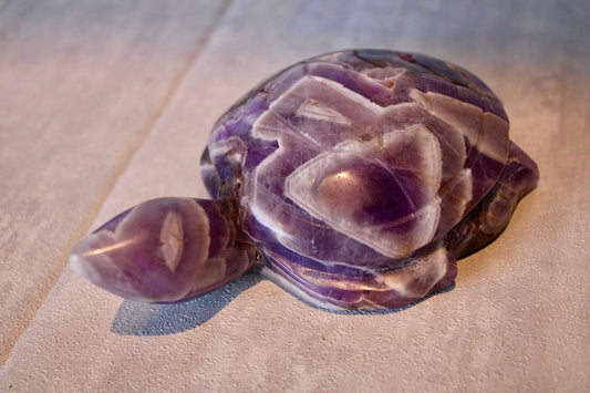 Large dream amethyst sea turtle carving 13cm(L) 9cm(w)