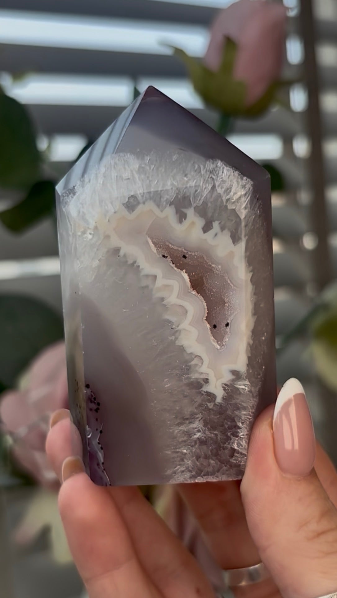 Beautiful, agate tower with druzy