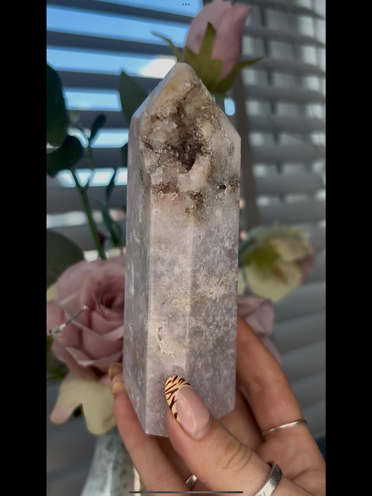 Beautiful,Pink amethyst tower 535g