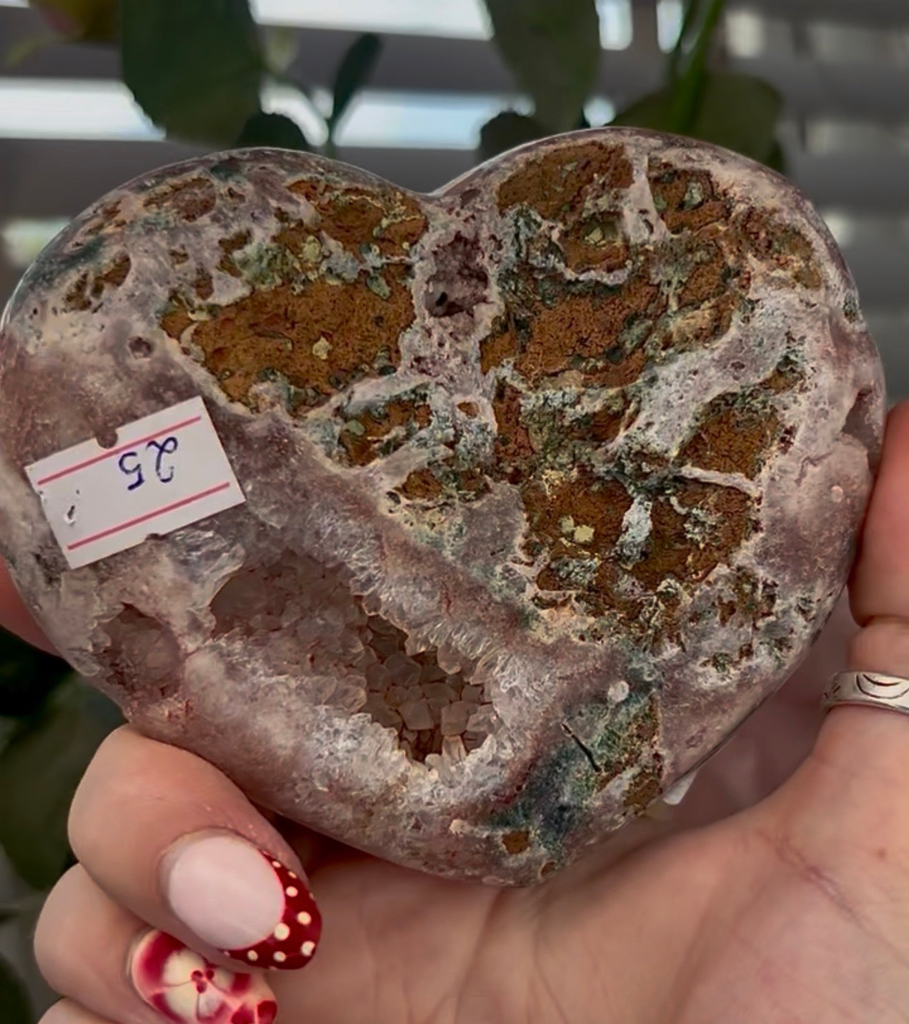 Hq bubble druzy, pink amethyst heart - comes with stand (10.5cm)