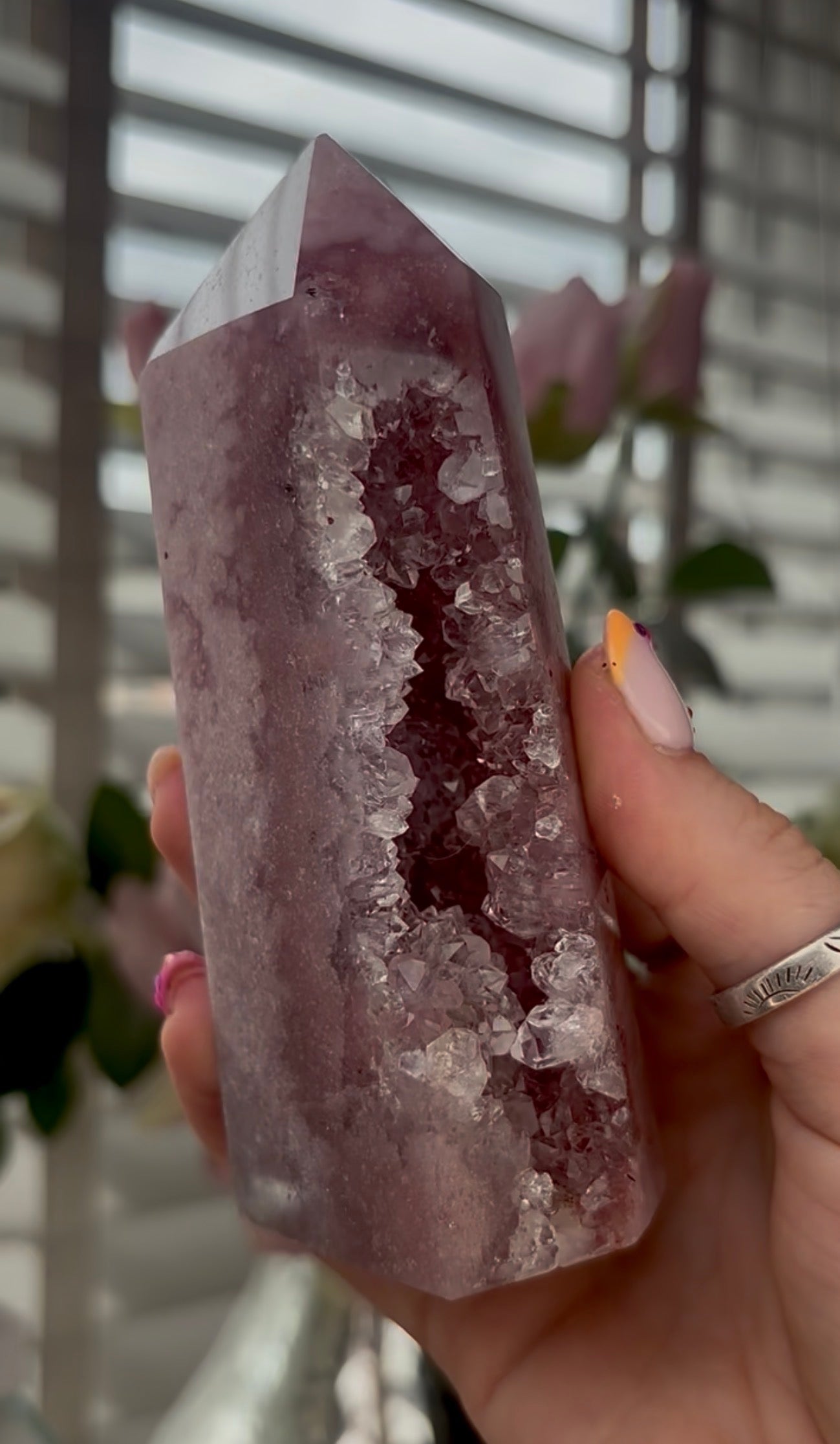 High quality, Pink amethyst tower, with quartz druzy side