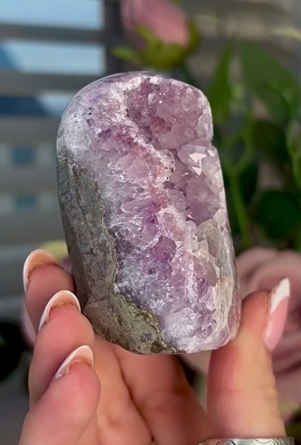 Hugh quality, Lilac, Rainbow amethyst cutbase