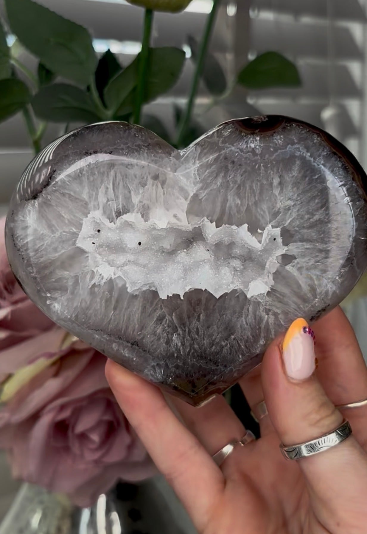 Beautiful, high quality, agate heart with druzy - stand included