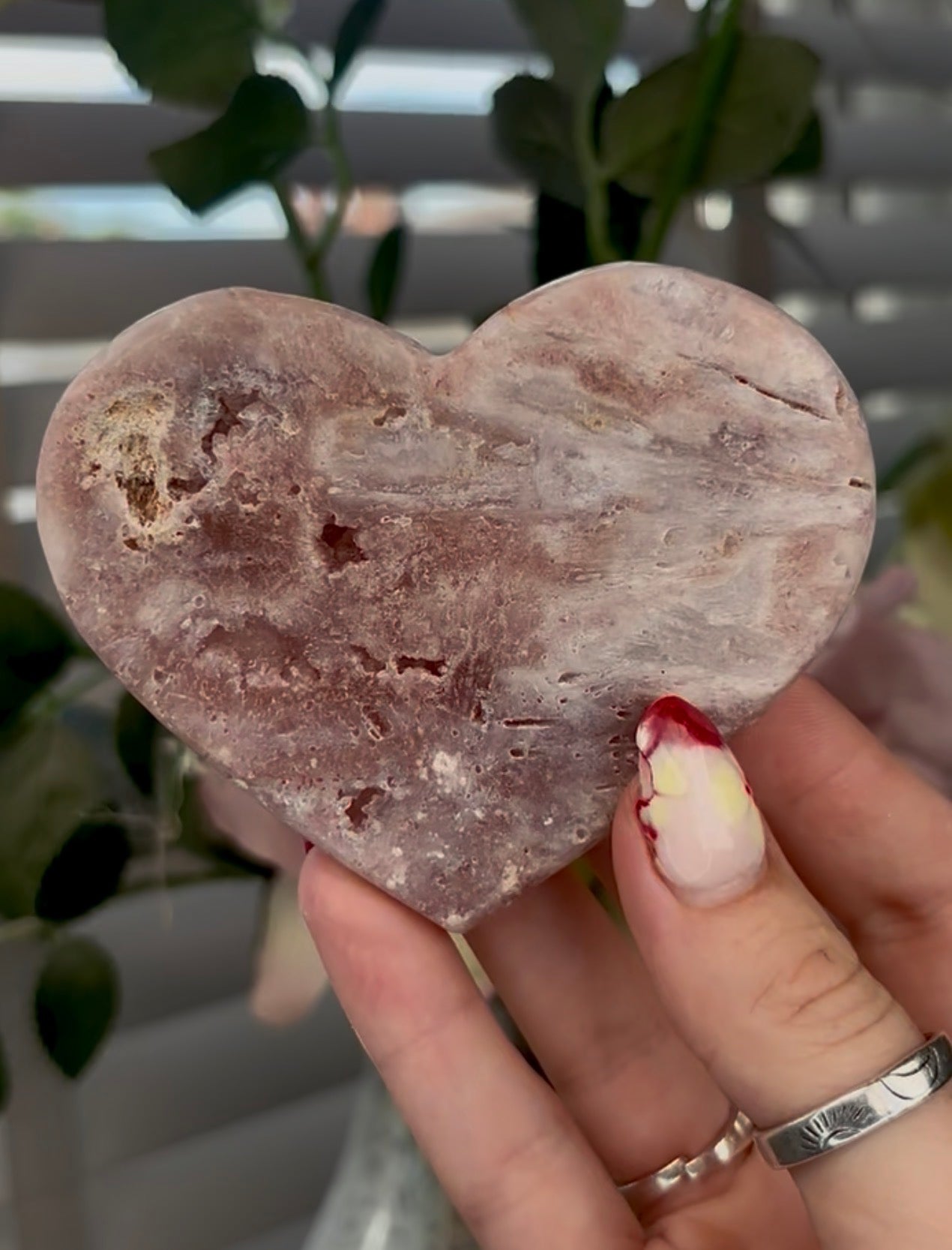 Pretty pink amethyst heart - comes with stand (8.5cm)