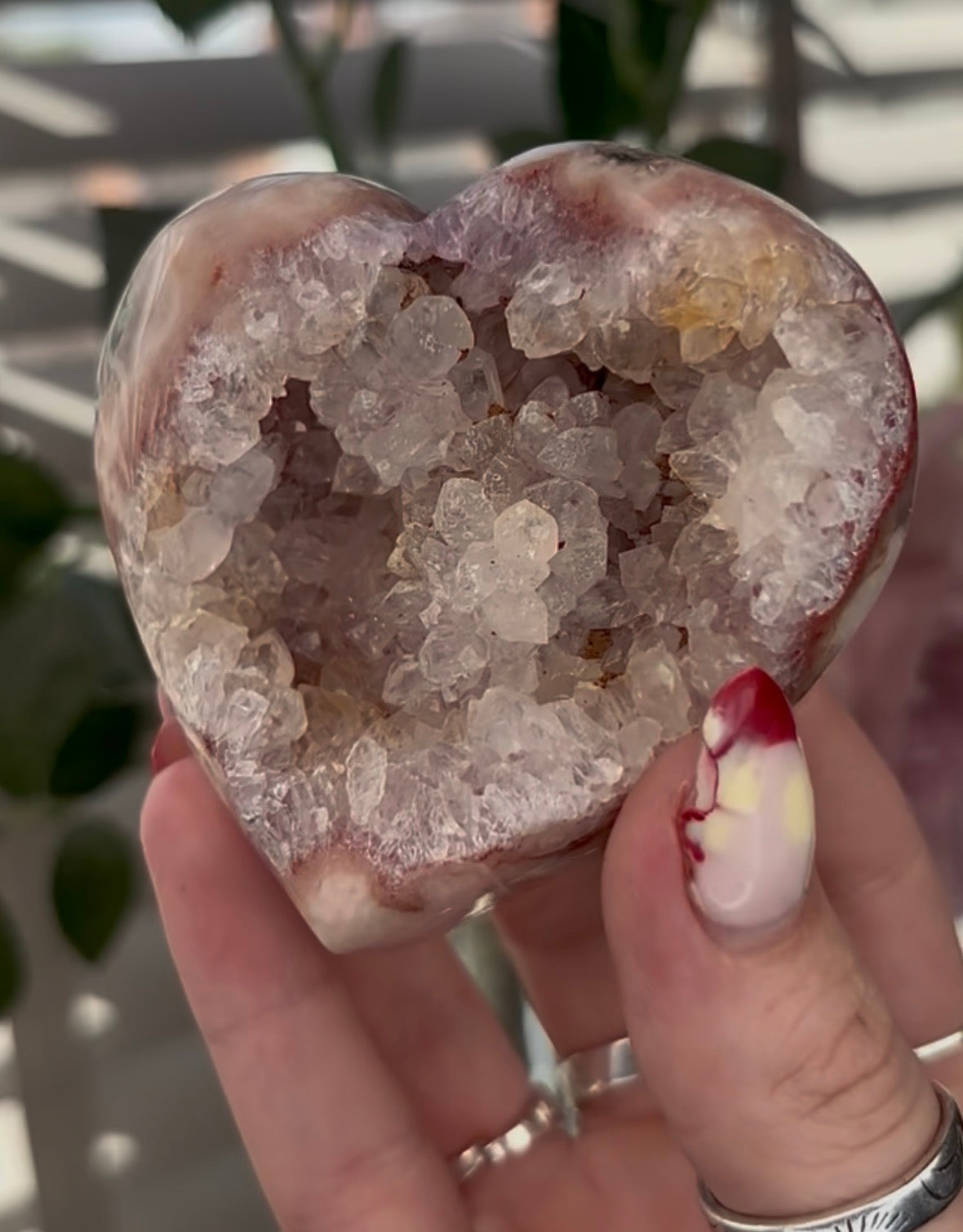 pink amethyst heart - comes with stand 8cm