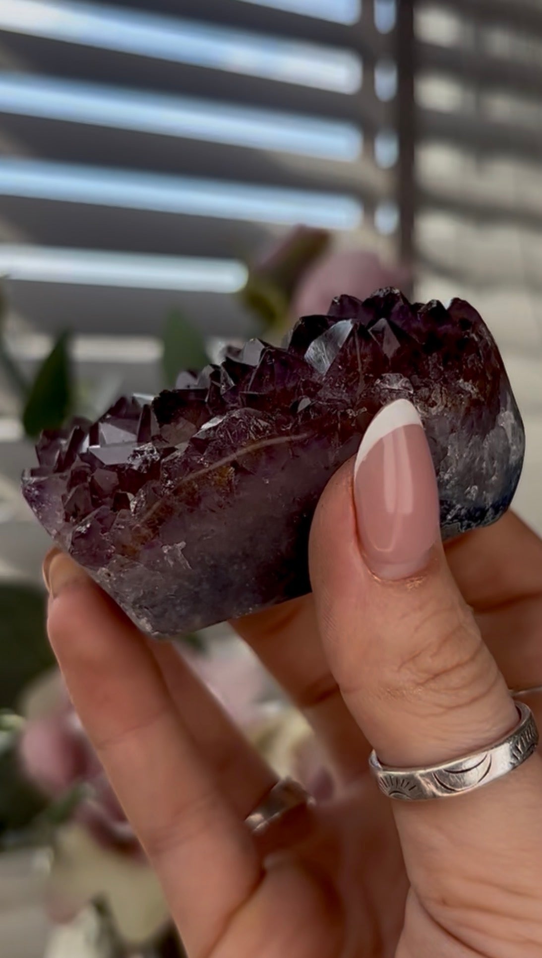 Uruguay amethyst heart - comes with stand