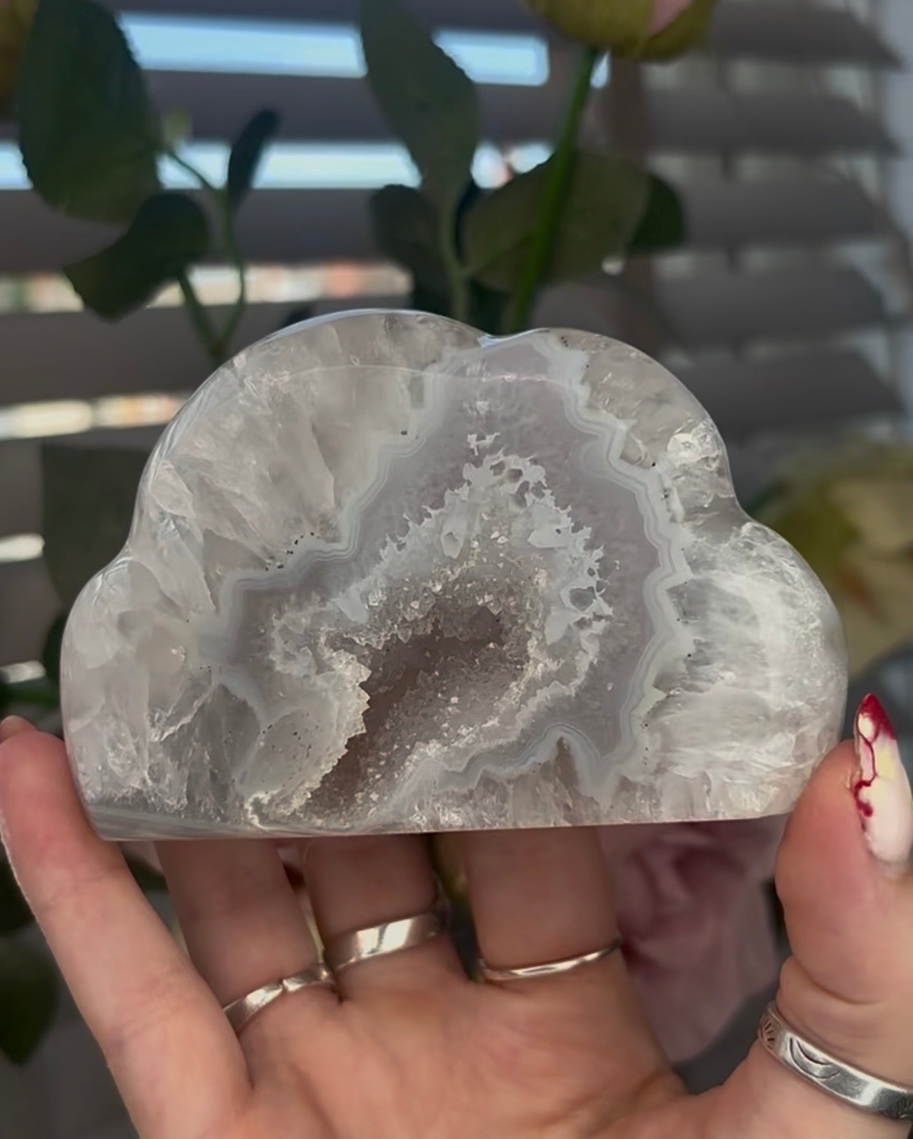 Beautiful, agate cloud with druzy