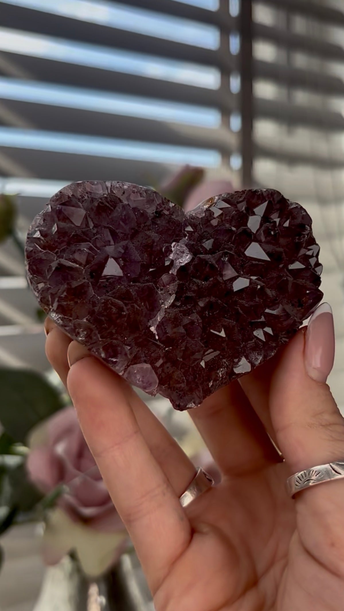 Uruguay amethyst heart - comes with stand
