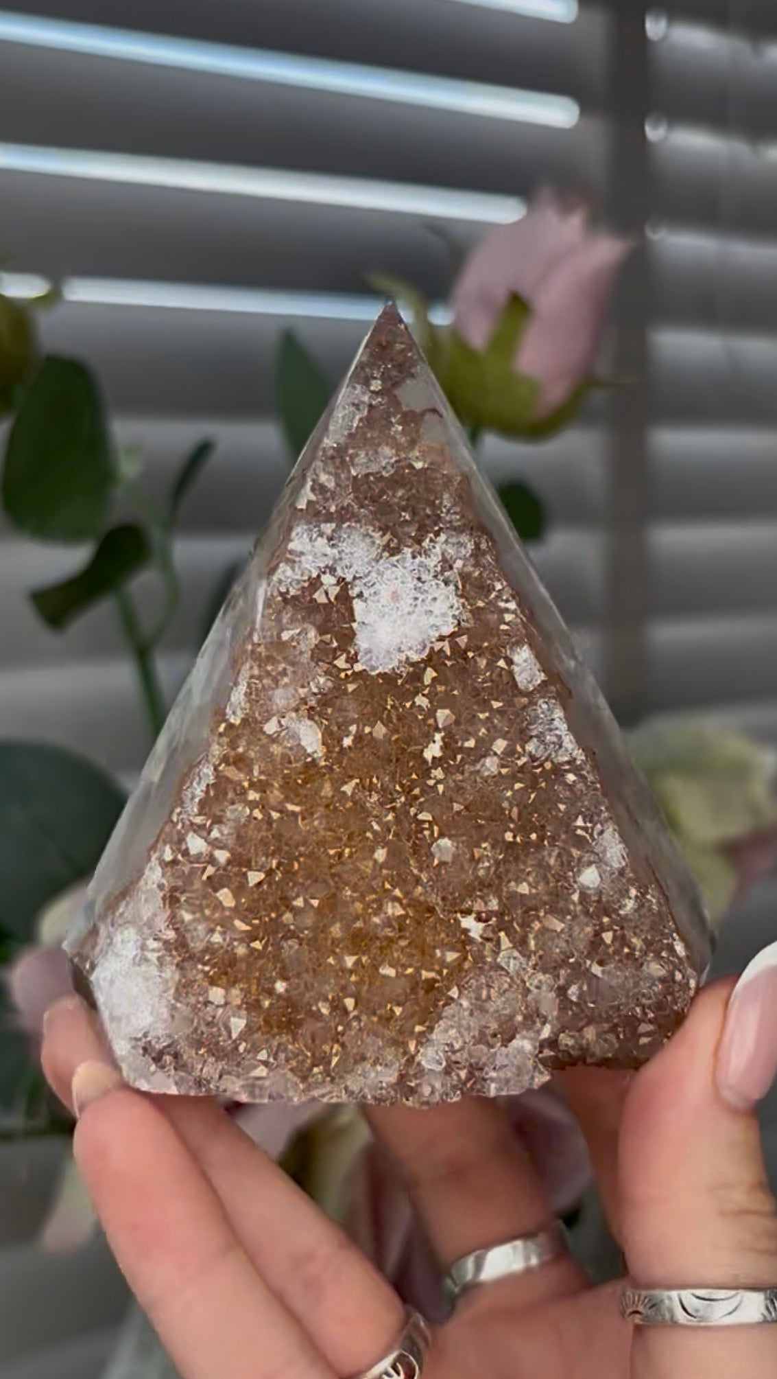 Beautiful, high grade, agate, self standing, diamond with golden druzy 10cm high