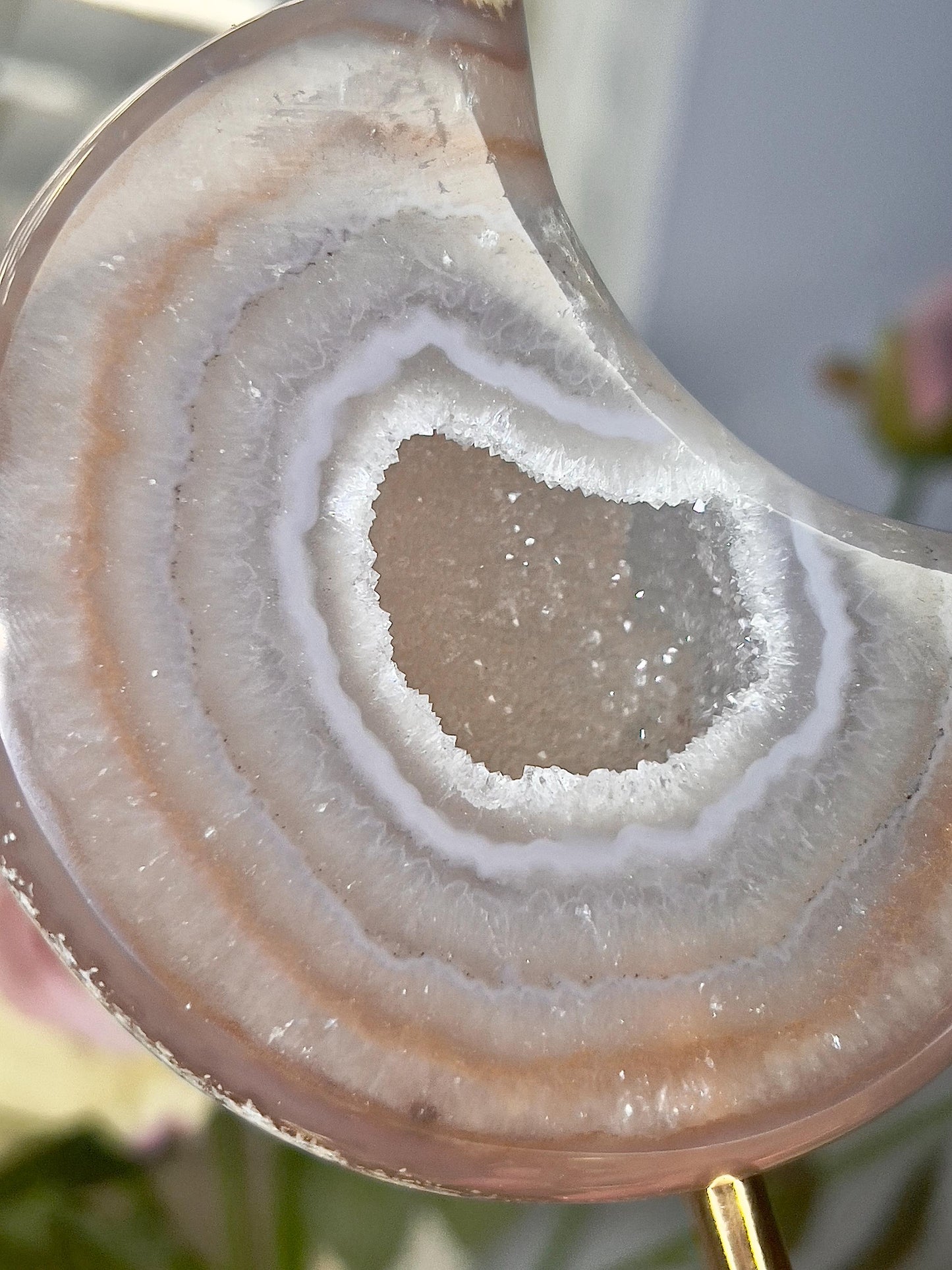 Beautiful, agate moon on stand 440g 15cm(h)