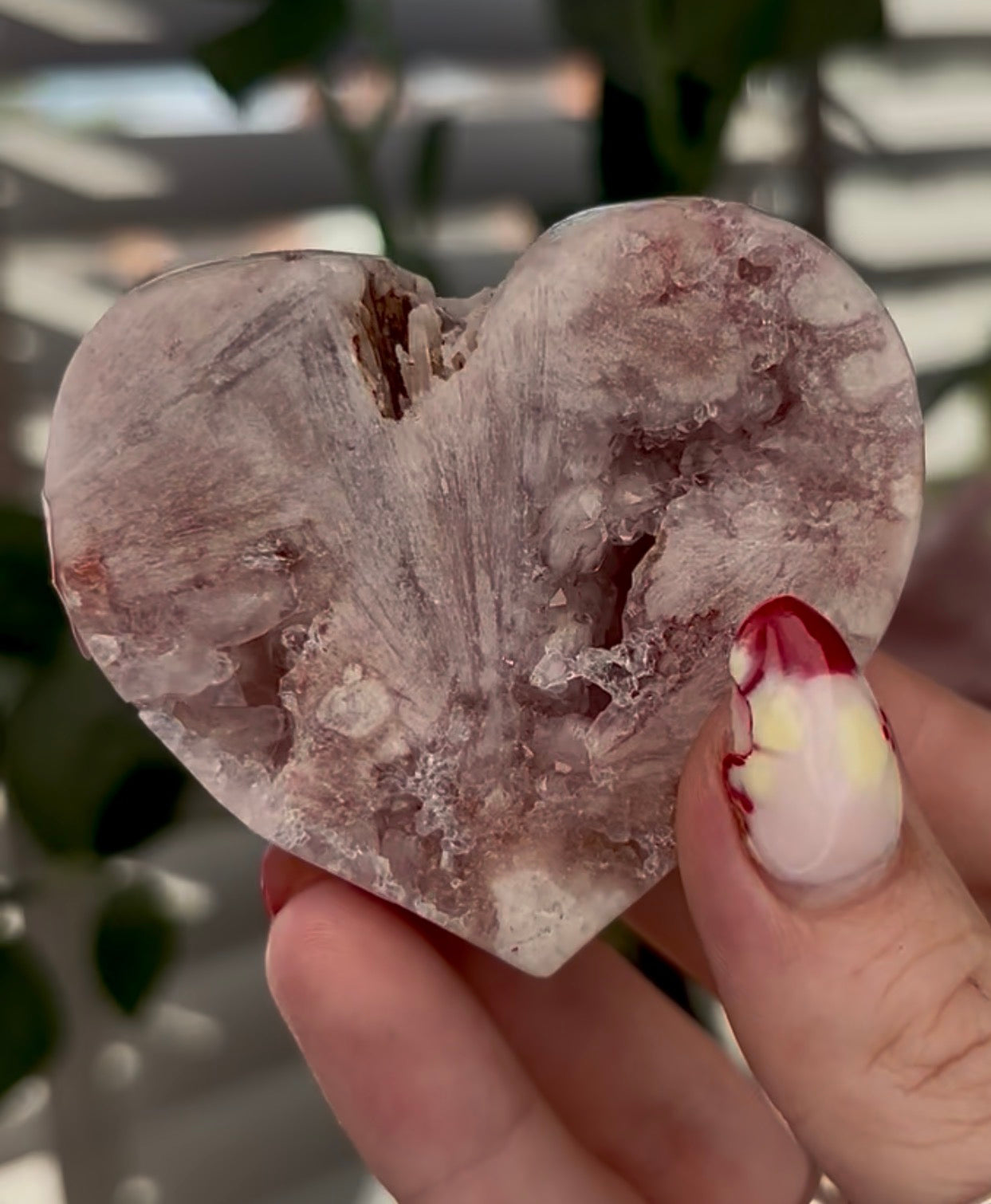 pink amethyst heart - comes with stand 6.2cm
