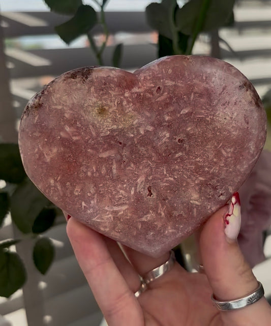 pink amethyst heart - comes with stand 10cm