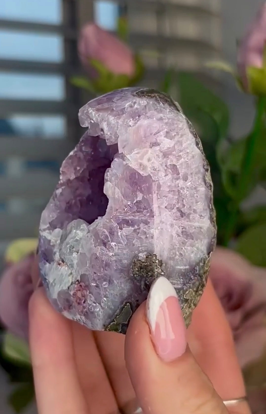 Hugh quality, Lilac, Rainbow amethyst cutbase