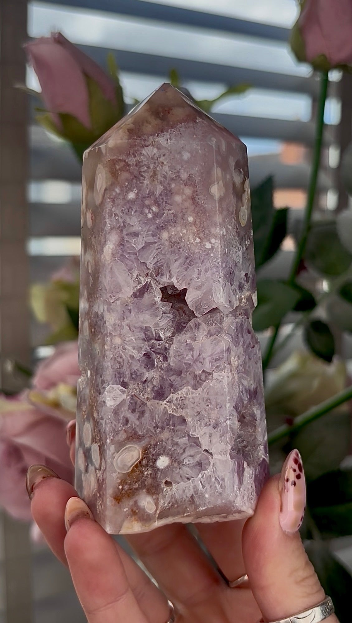 High grade, Amethyst Flower agate tower with quartz