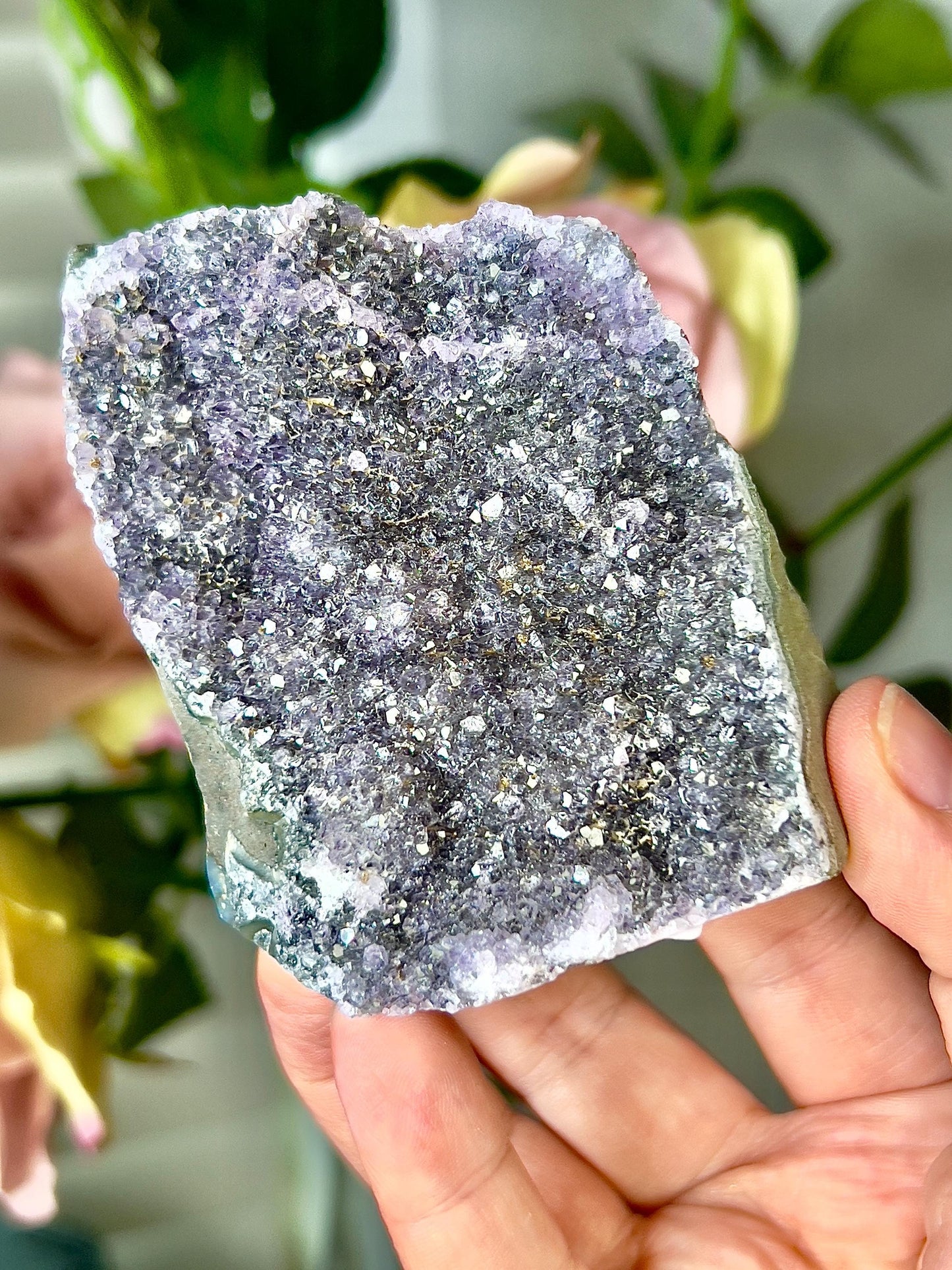 amethyst cutbase deep purple tone freeform - 215g 8cm(h) 6cm(w)