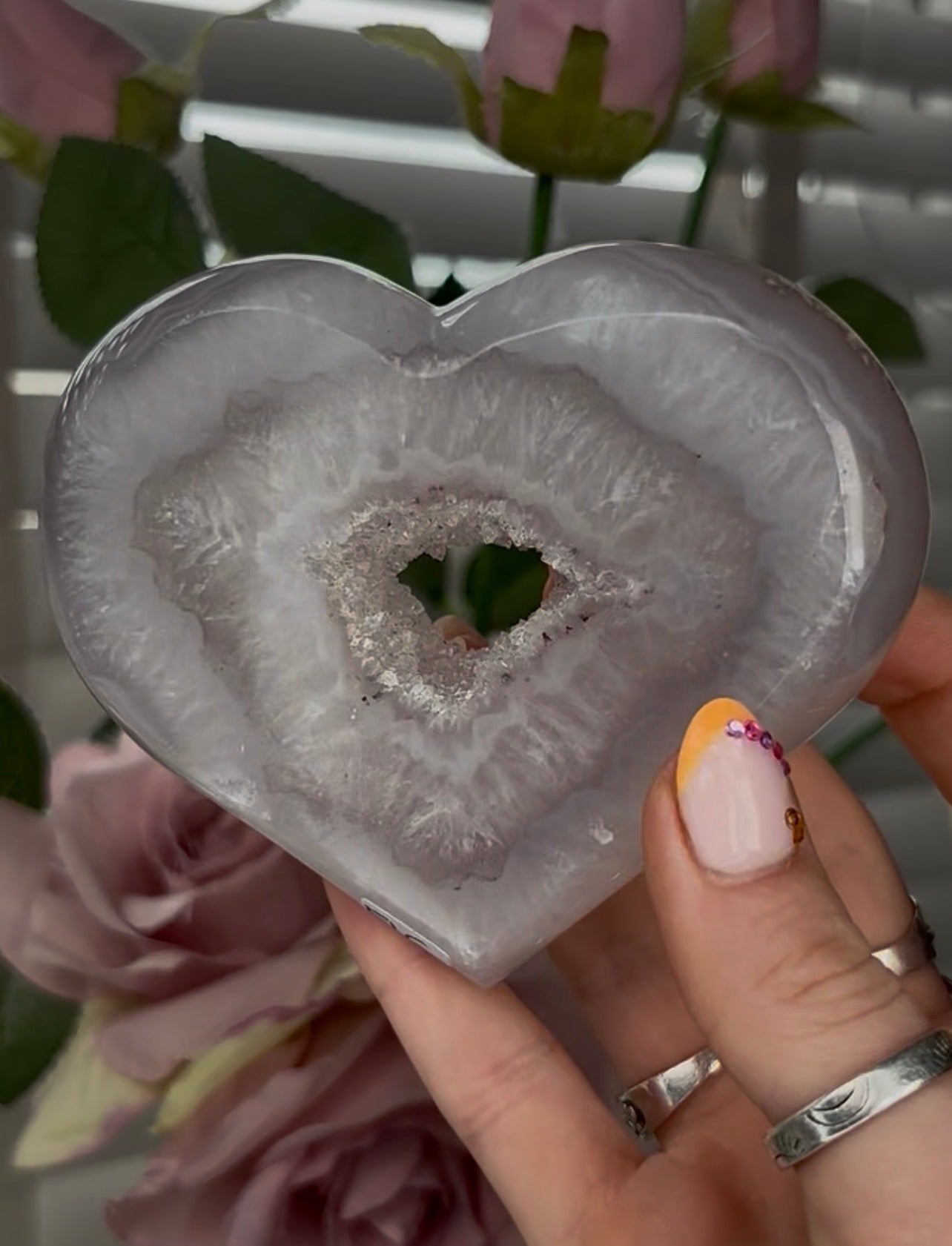 Beautiful, high grade, agate heart with druzy - comes with stand