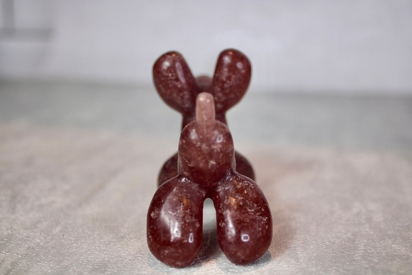 Strawberry quartz, balloon dog, carving 5.5(H) 7.5(L)