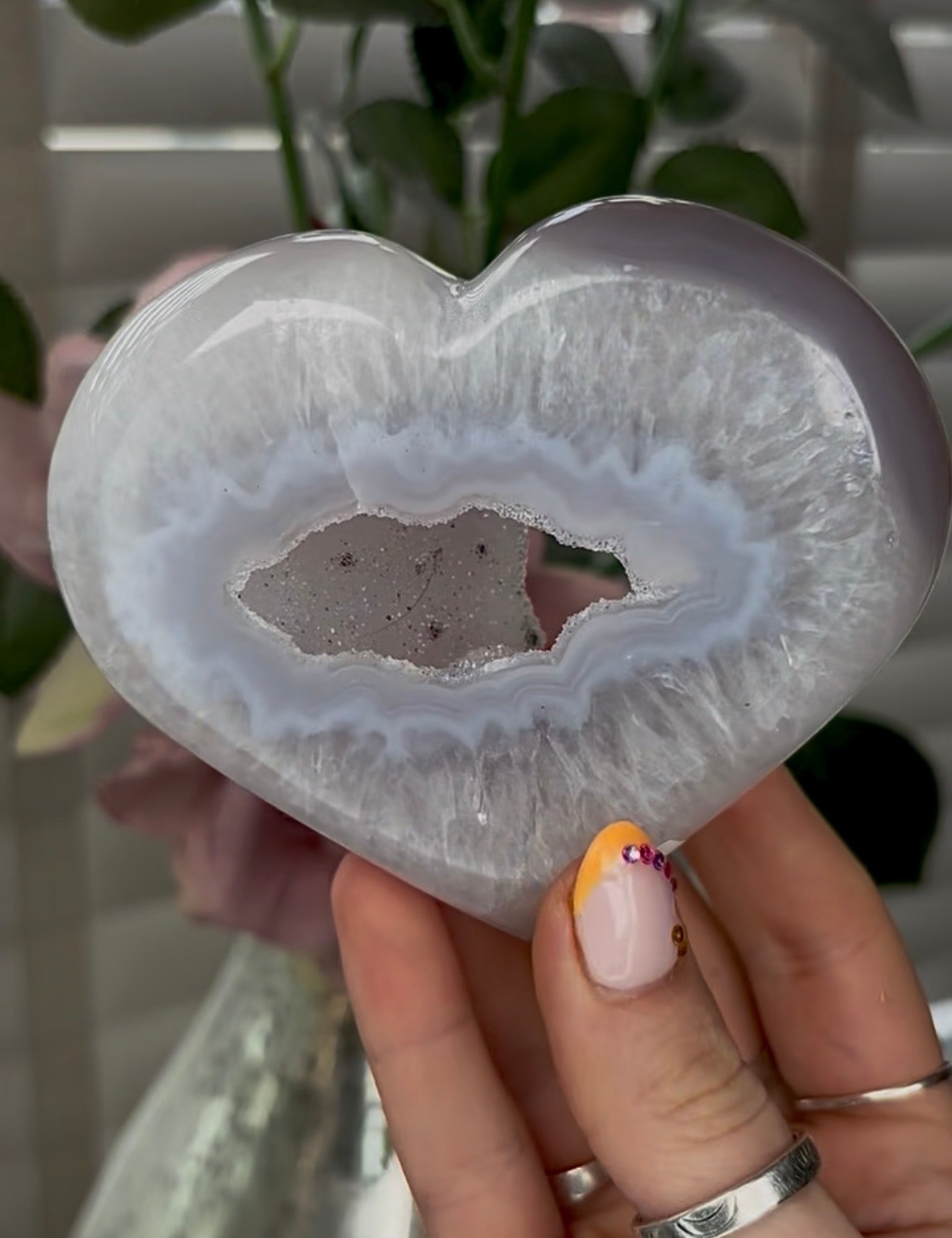 Beautiful, high grade, agate heart with druzy - comes with stand