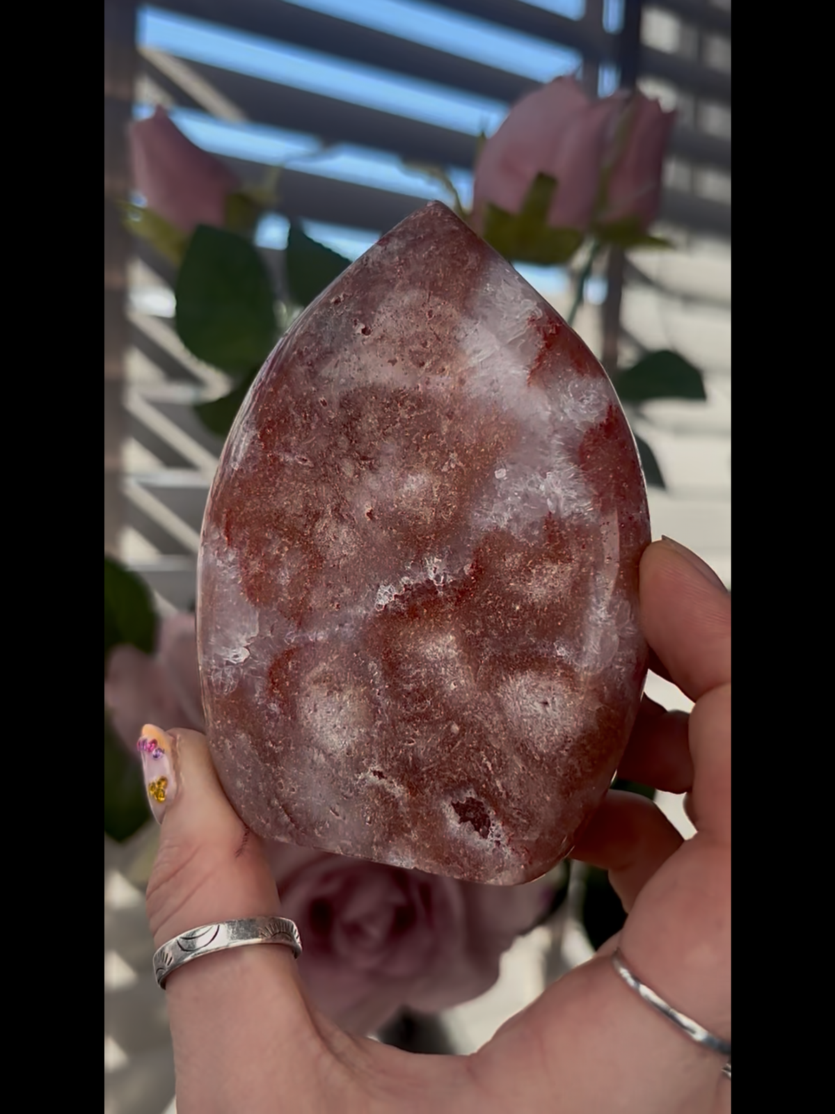 High grade, pink amethyst flame with in incredible quartz 325g (F4)