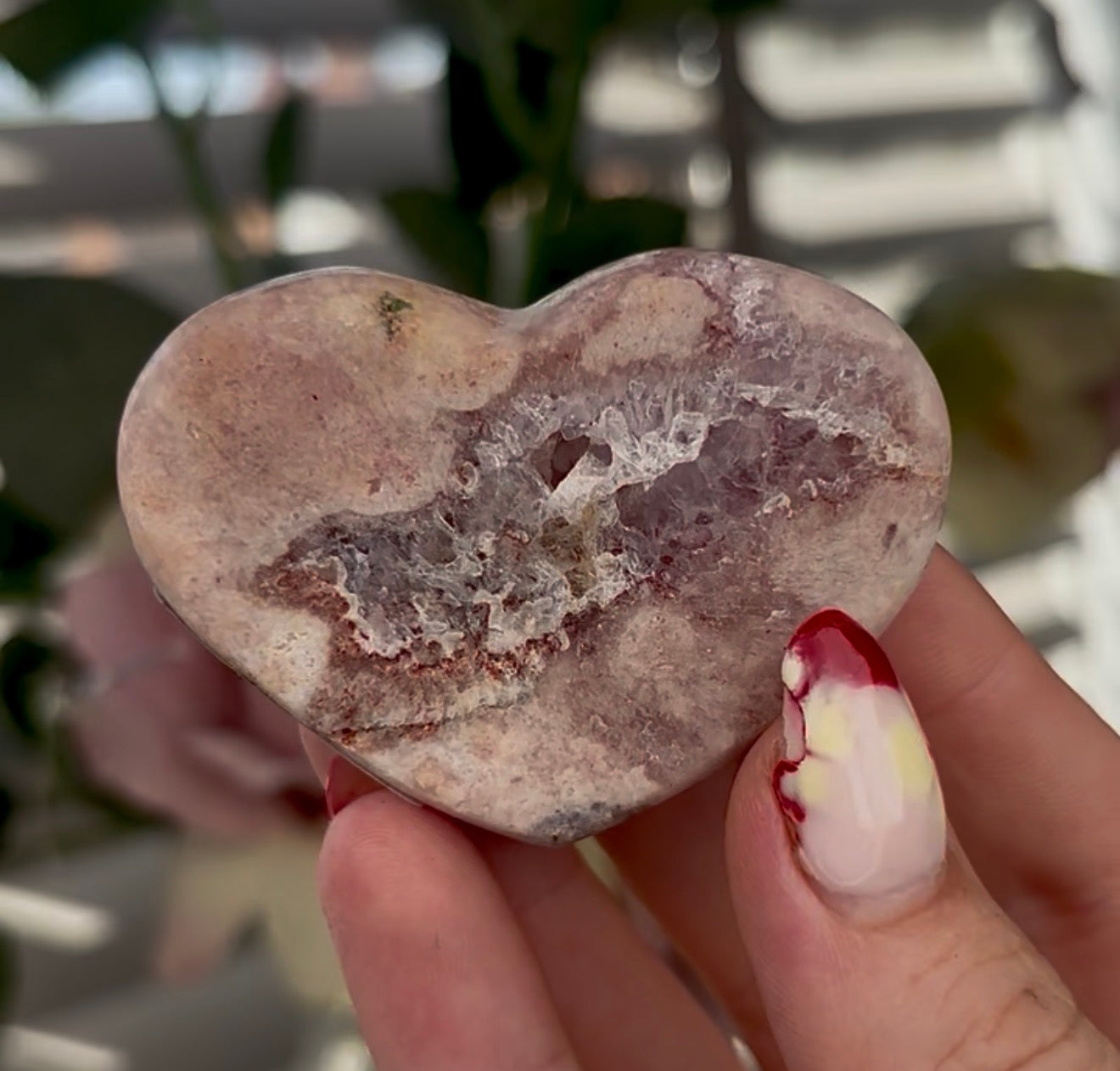 pink amethyst heart - comes with stand 5.5cm