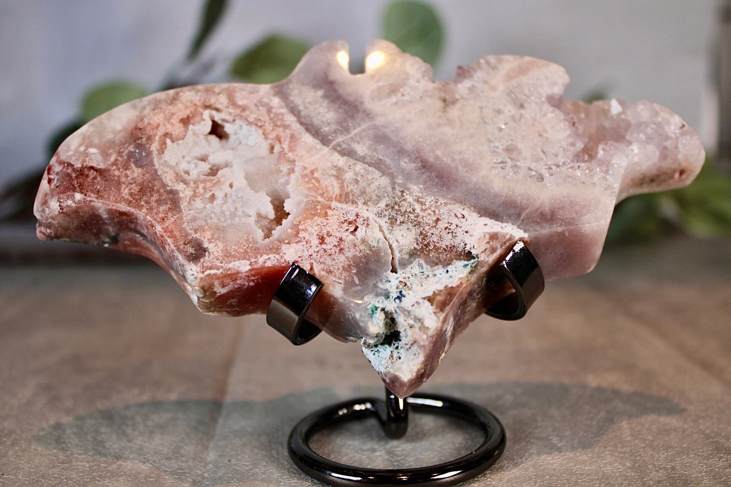 Stunning, high quality, multi coloured, pink amethyst bat carving 340g 15cm(W) 9cm(H)