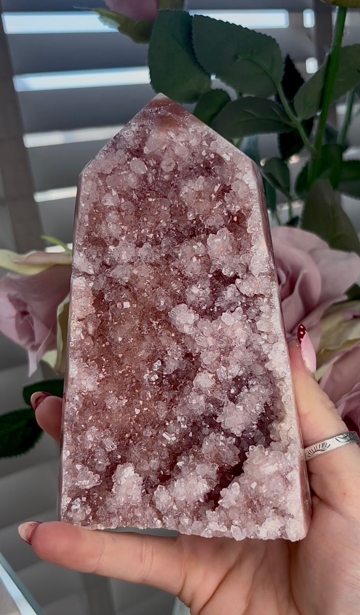 Hq druzy Pink amethyst tower 15cm(h)