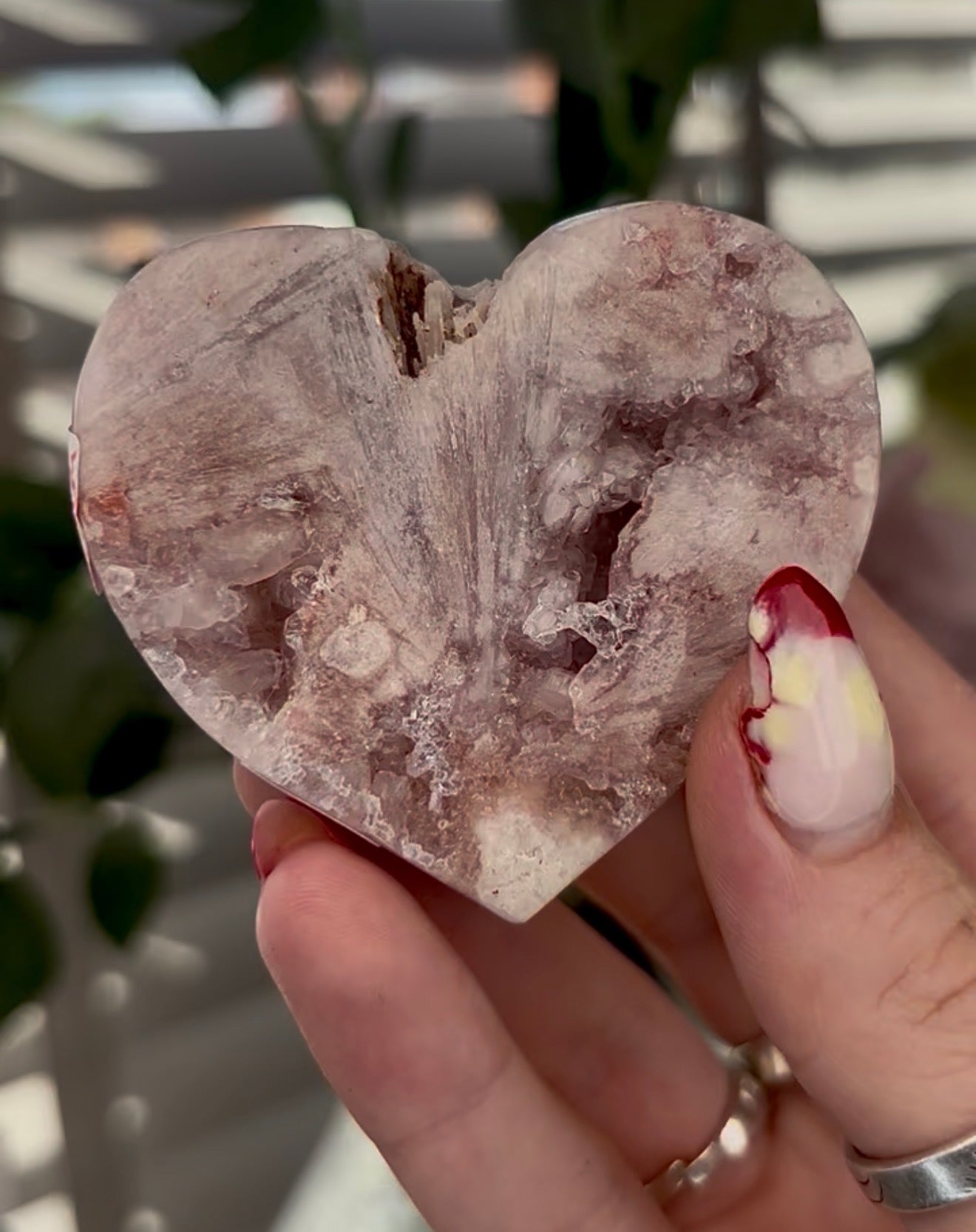 pink amethyst heart - comes with stand 6.2cm