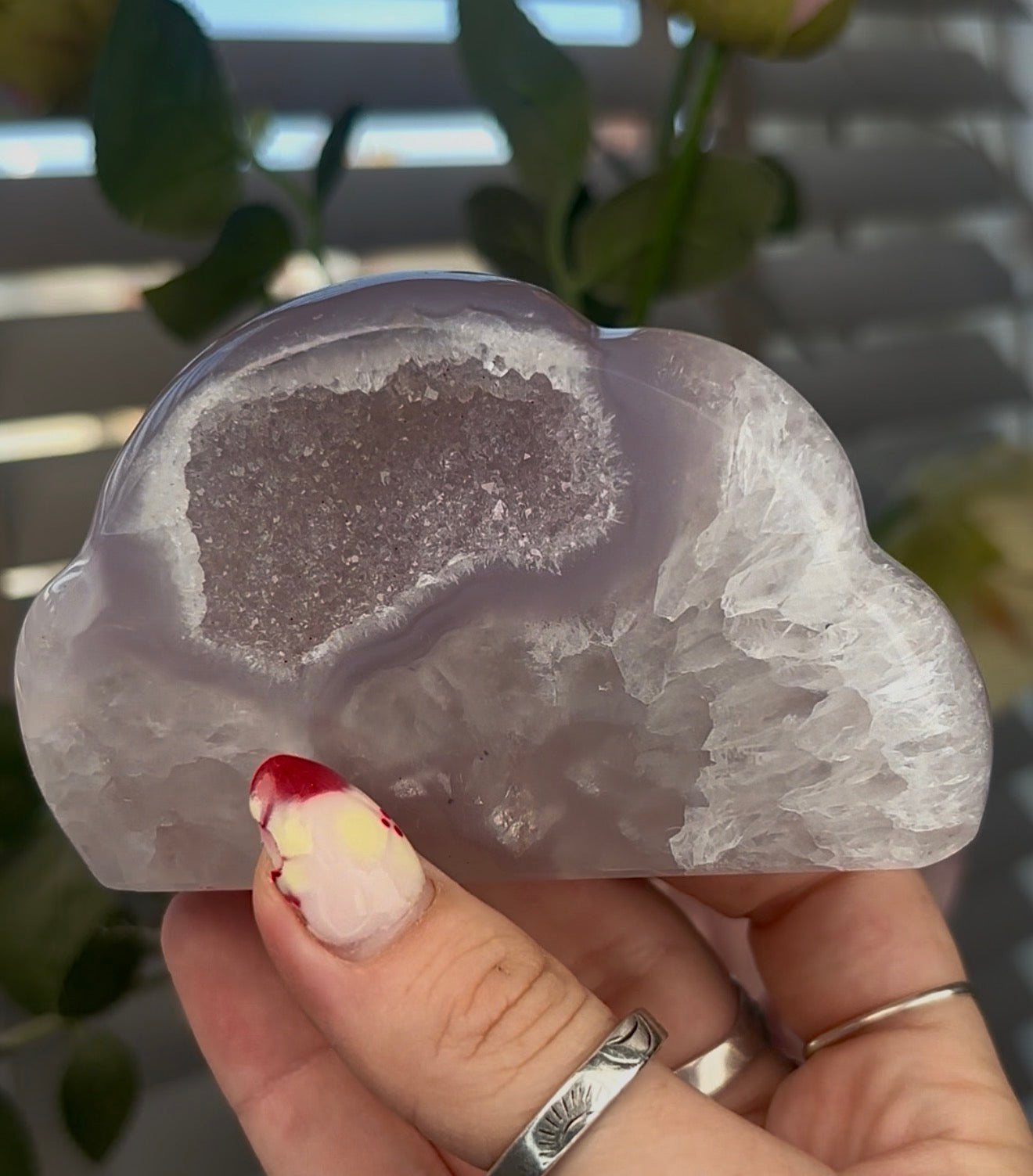 Beautiful, agate cloud with druzy